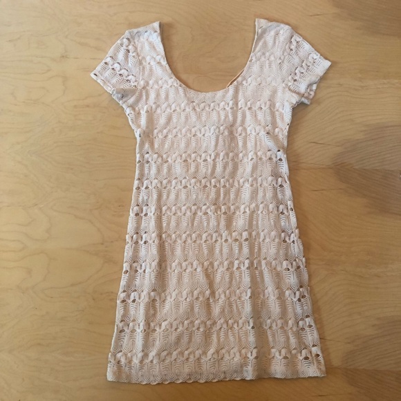 Le Chateau Cream Crochet Lace Mini Dress with Cap Sleeve Y2K - Picture 1 of 9